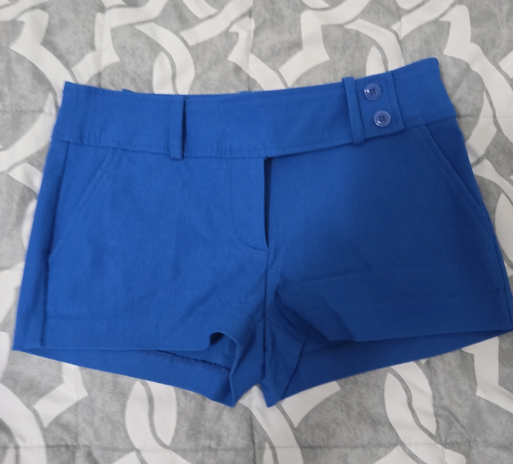 Stylish Women's Mid-Rise Blue Shorts